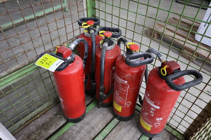 5 x Feuerlöscher